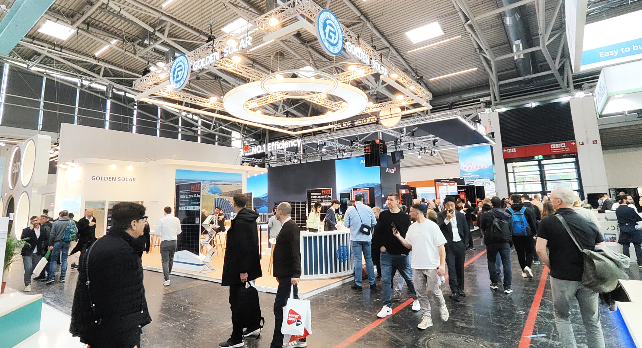 尊龙中国官方网站-尊龙凯时
实力亮相德国Intersolar Europe，全球化战略布局再提速